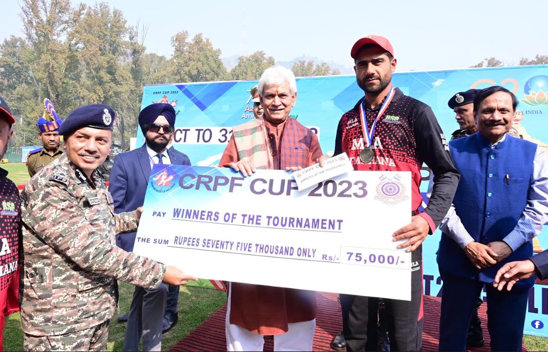 LG felicitates